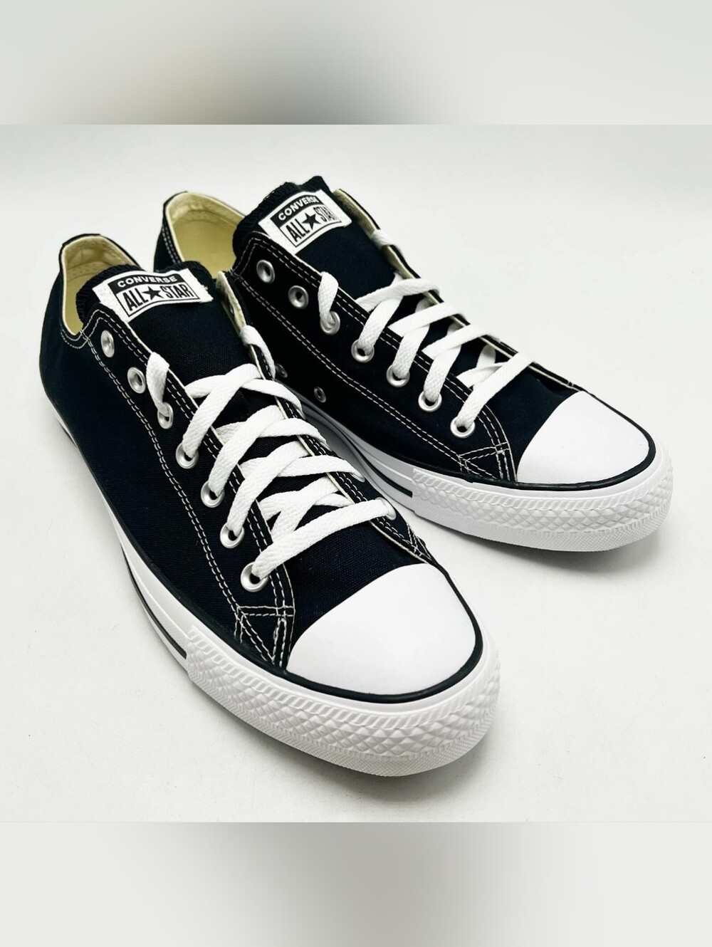 Converse Chuck Taylor All Star Low Top Sneaker - Black/White